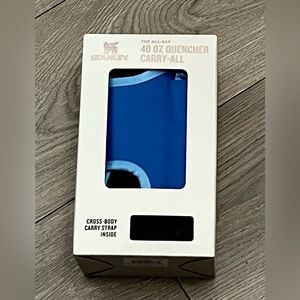 NWT Stanley 40 oz Quencher Carry-All in Blue